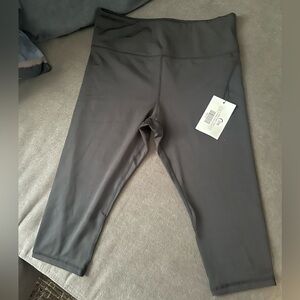NWT ZYIA ACTIVE High Rise Crop Legging